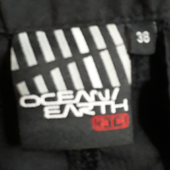 Mens 38 Ocean Earth Shorts - Picture 2 of 4